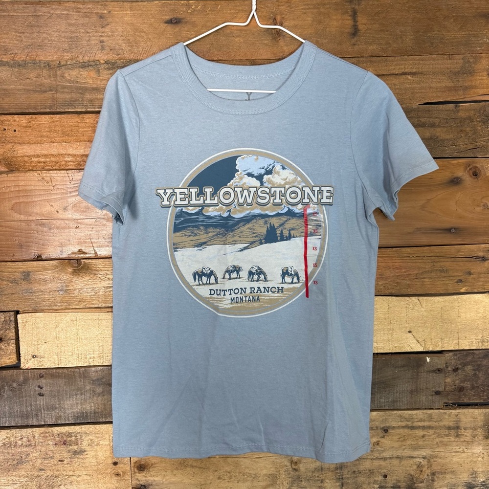 Yellowstone Dutton Ranch Montana Women's Graphic T Shirt Light‎ Blue Size XS
